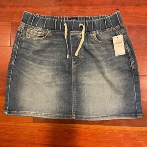 Gap girls XL regular jean skirt with elastic waist and drawstring.